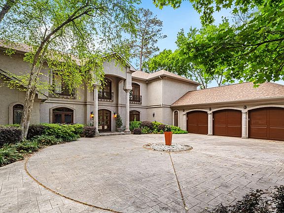 2nd image of 64 Saddlebrook Ln