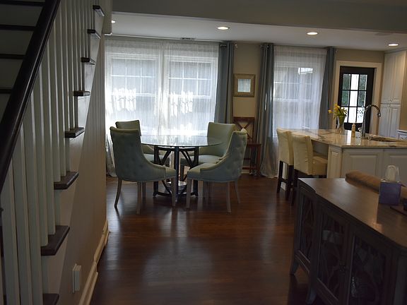 3rd image of 66 Obre Pl