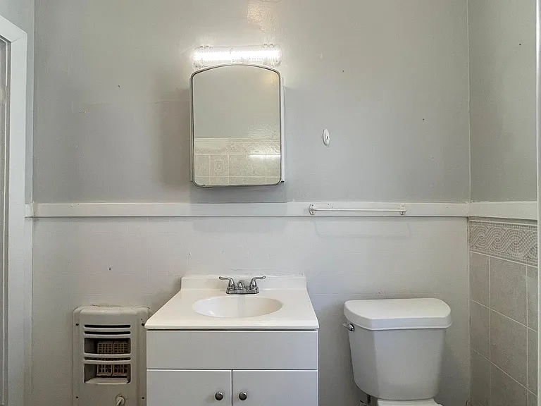 3705 W 12th St #2 — Photo 5