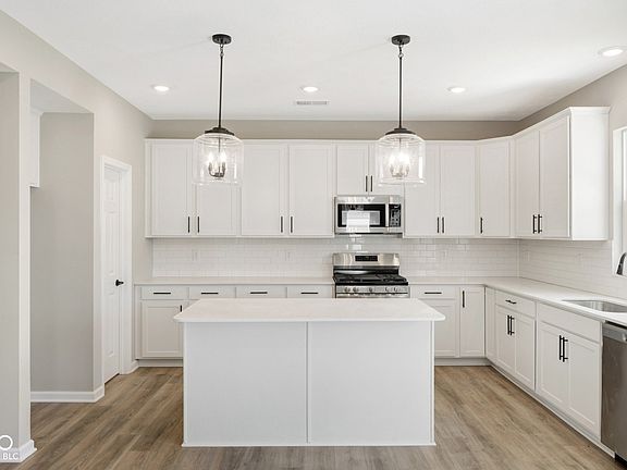 3rd image of 10070 Branson Landing Dr