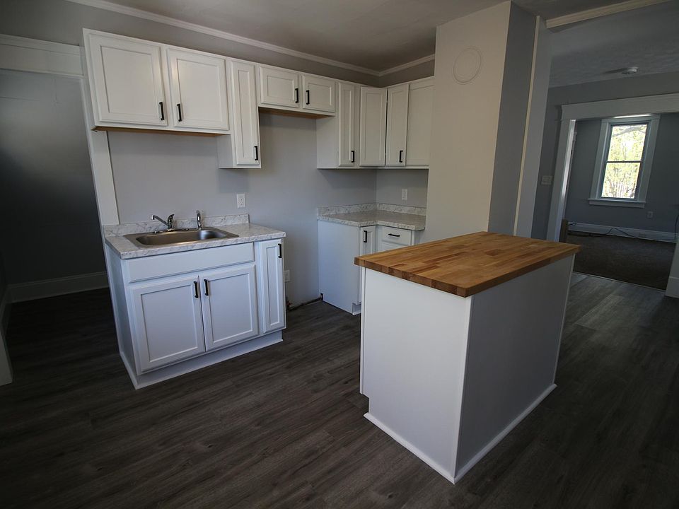 1st image of 1022 Washington Ave #2