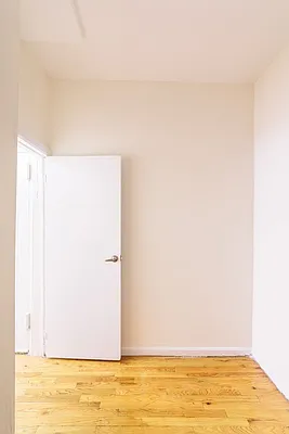 Rented by Sky Management | media 16