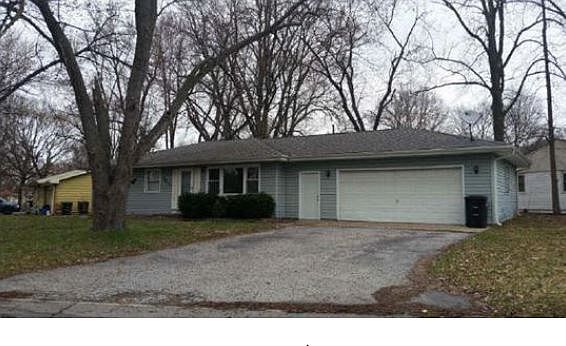 1st image of 5822 Newport Ave