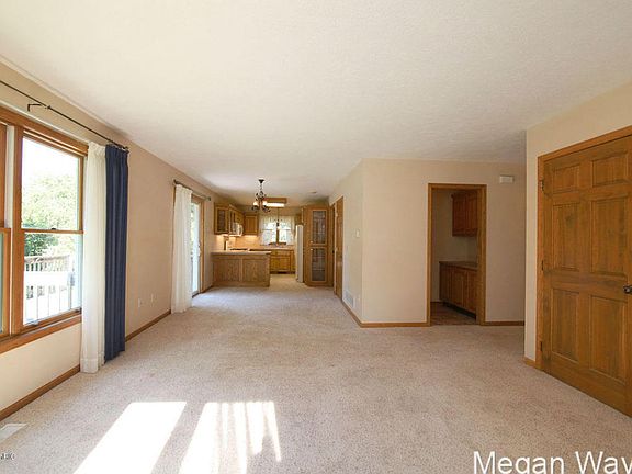 4th image of 5649 Hatch Hollow Dr