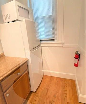 4th image of 884 Massachusetts Ave #215