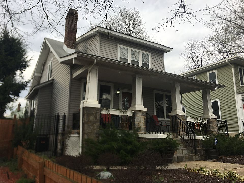2nd image of 1012 Rhode Island Ave NE