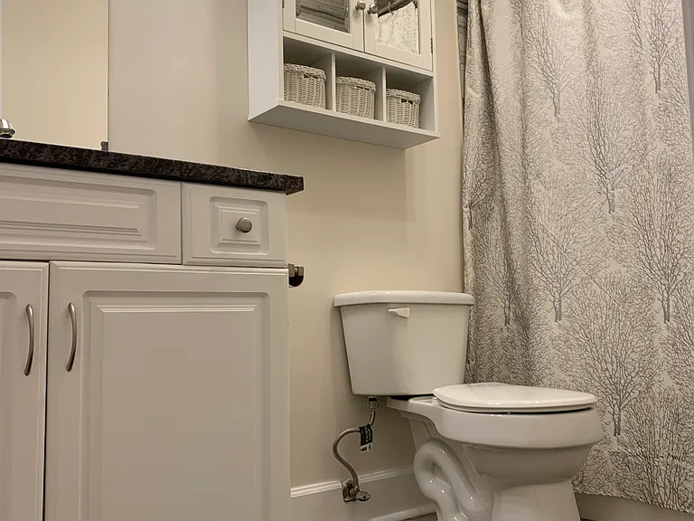 1397 Broadview Ave #8 — Photo 9