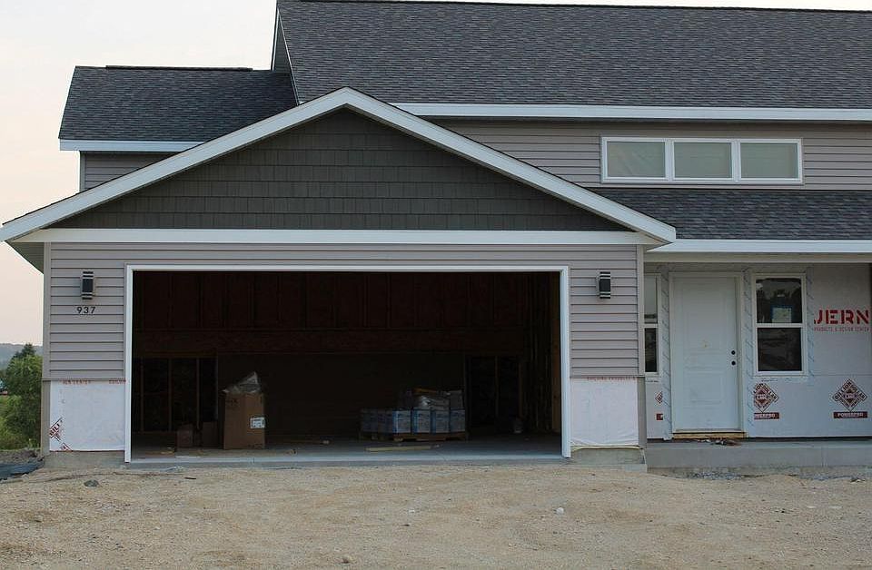 1st image of 937 Drumlin DRIVE
