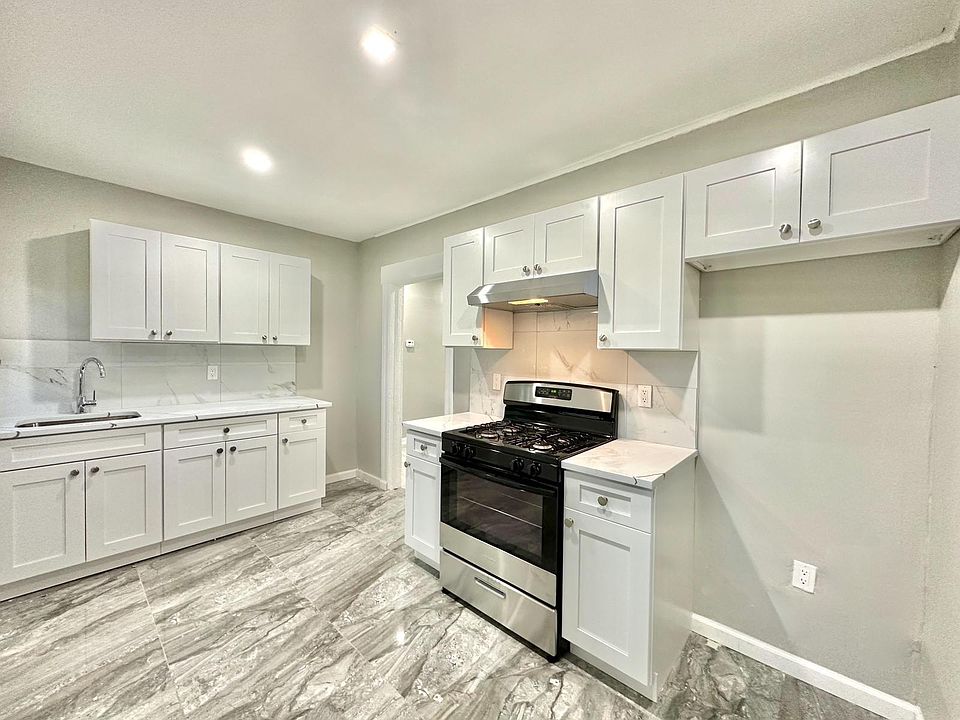 1st image of 868 Lyons Ave #1