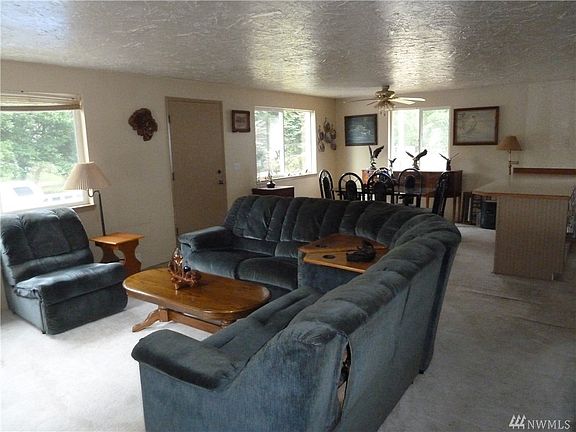 4th image of 897 Catala Ave SE