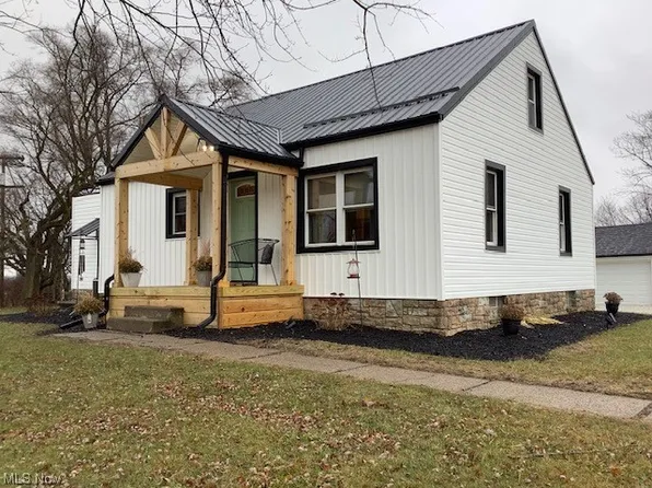 10440 Columbus Rd, Louisville, OH 44641