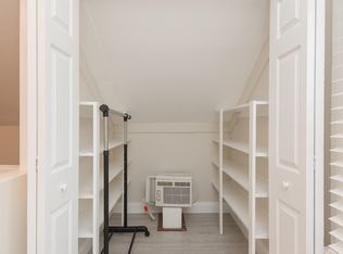 191 Coggeshall Ave APT 3, Newport, RI 02840