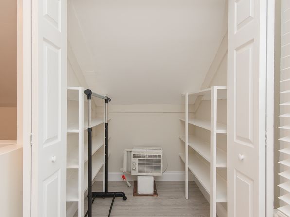 191 Coggeshall Ave APT 3