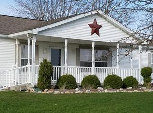 12502 E Hammer Rd, Marshall, IL 62441