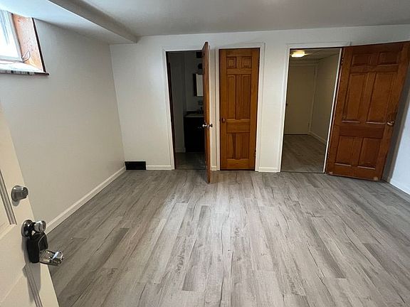 4th image of 3902 Harney St #17055994