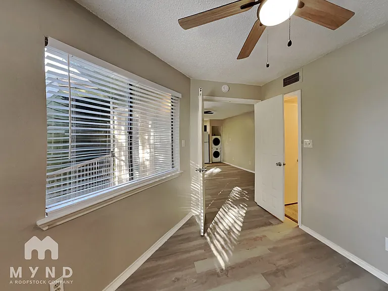 9823 Walnut St #L306 — Photo 6