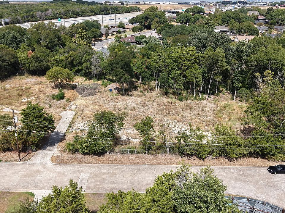 2nd image of 2723 Millbrook Dr