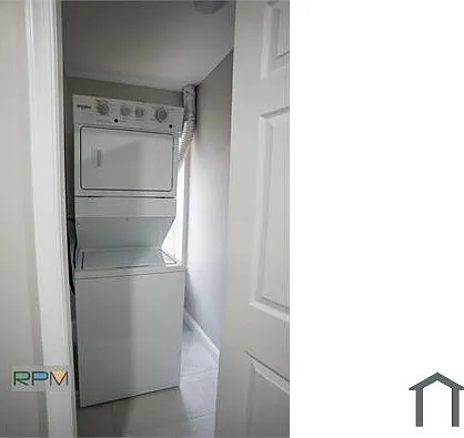 176 Collins Ave — Photo 8
