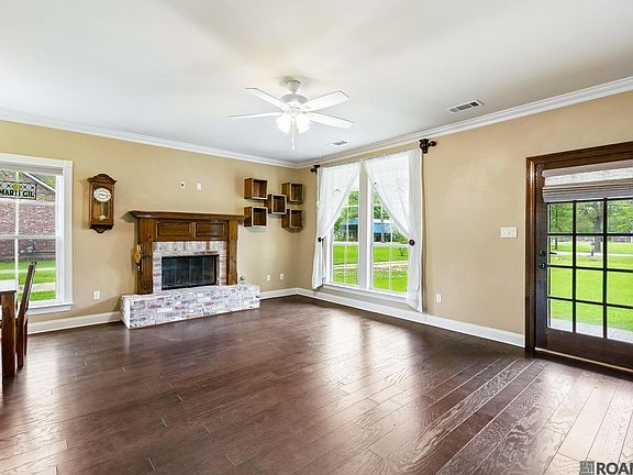5th image of 17036 Blue Ridge Rd