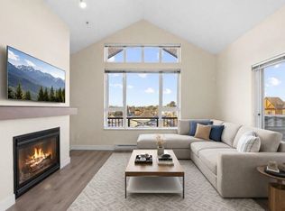 7089 Mont Royal Sq #417, Vancouver, BC