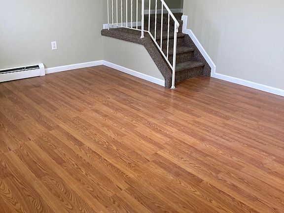 2nd image of 442 Travis Ave Floor 1