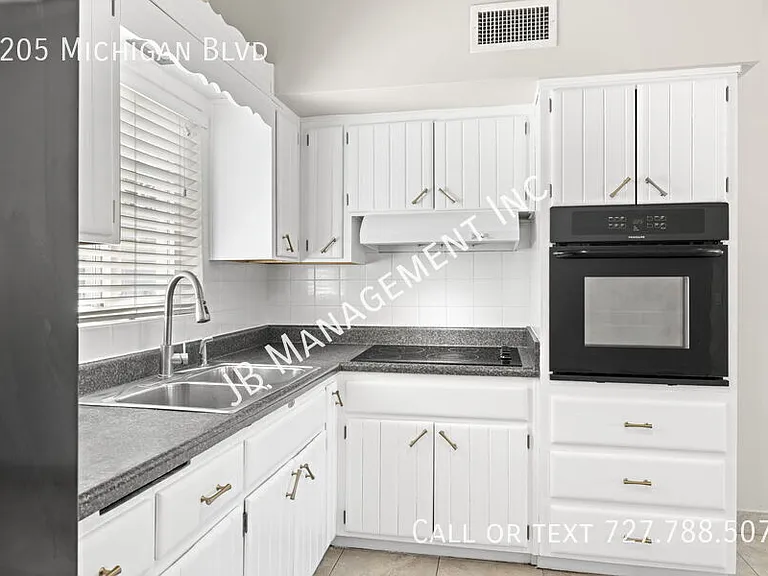 1205 Michigan Blvd — Photo 11