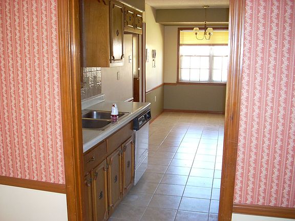 5th image of 5298 Longwood Dr