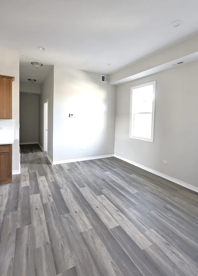2 bed, 700 sqft, $1,750 — Photo 4