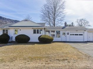 21 Plaza Ave, Easthampton, MA 01027
