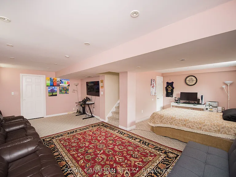 78 Peachwood Cres #13 — Photo 32