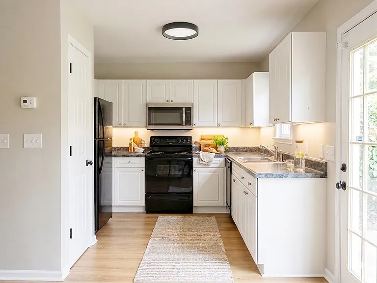 7020 Frye Pl — Photo 6