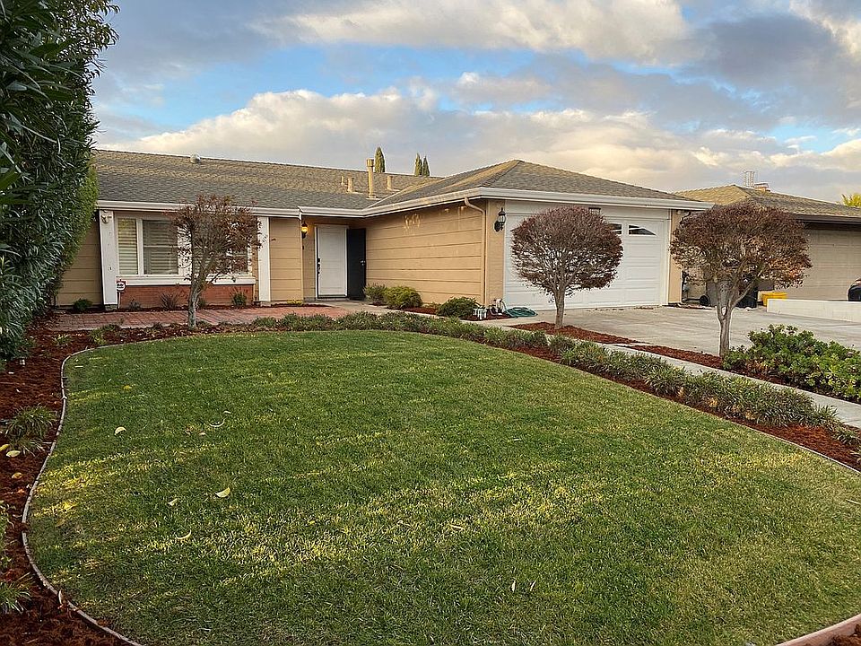 1st image of 1555 Barberry Ct