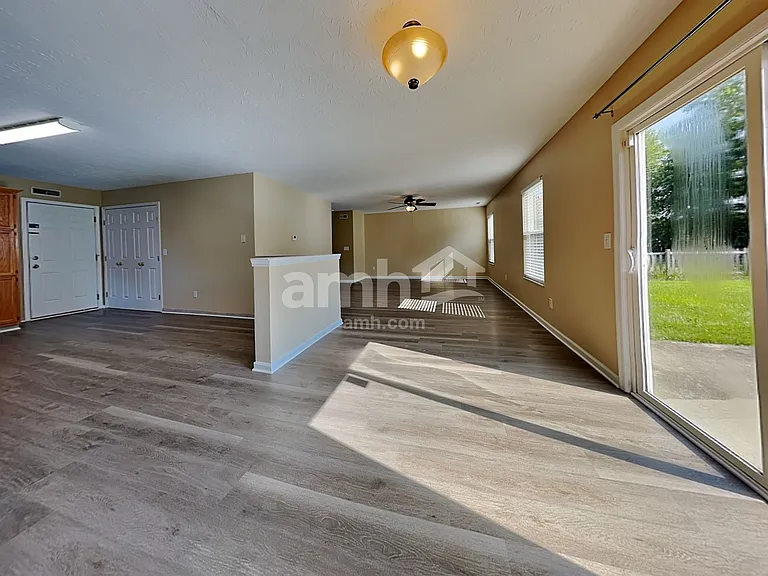 5974 Marsh Cir — Photo 6
