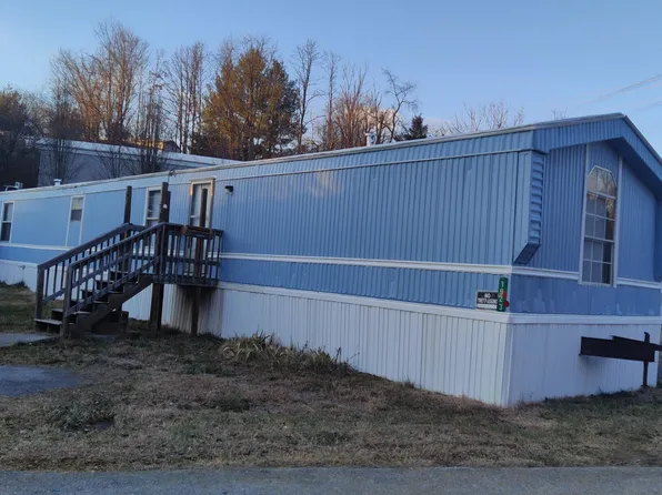 1923 Honaker Ct, Johnson City, TN 37615