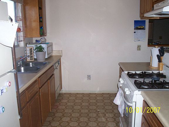 Kitchen Before Remodel 