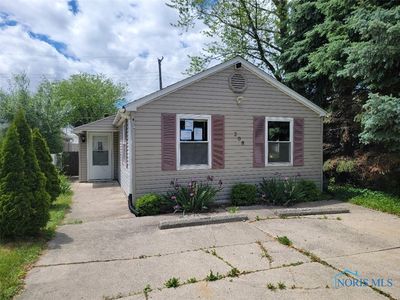 208 Gardner Ave, Northwood, OH, 43619