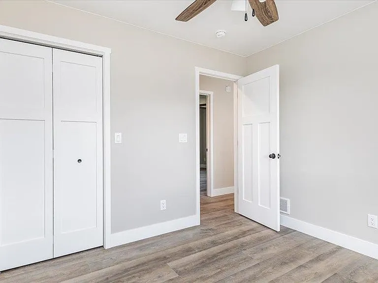 405 N Blake Ave — Photo 6