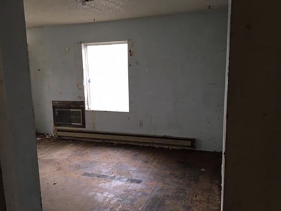 4th image of 443 S 8th Ave