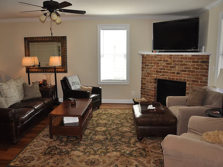 827 Nalle St — Photo 4
