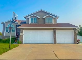 9001 Blacksmith Rd, Lincoln, NE 68507