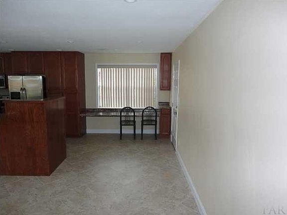 5th image of 3910 Lynn Ora Dr