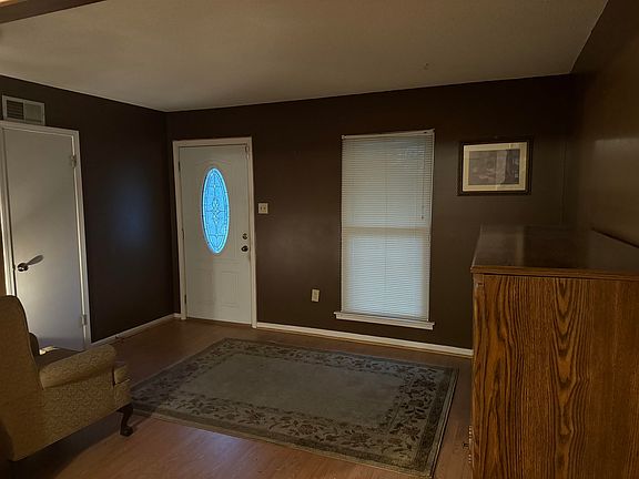 2nd image of 1141 Western Park Dr