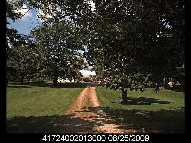 2nd image of 824 S Galena Rd