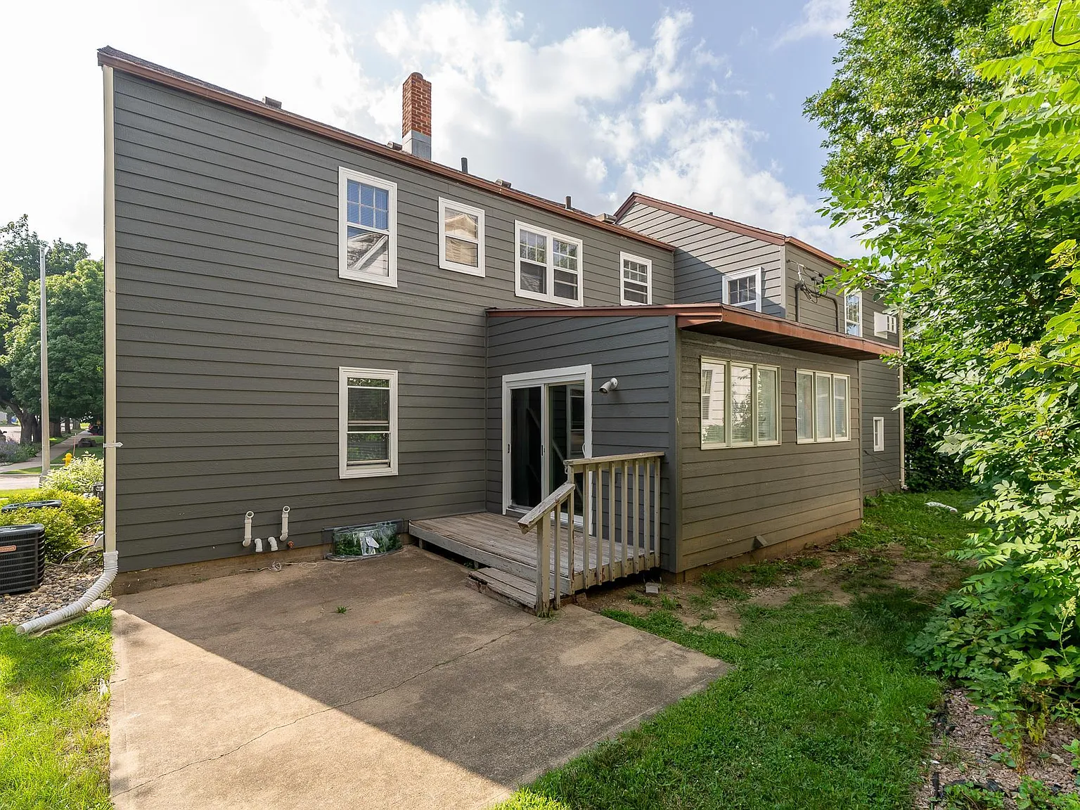 2 bed, 1236 sqft, $1,399 — Photo 3