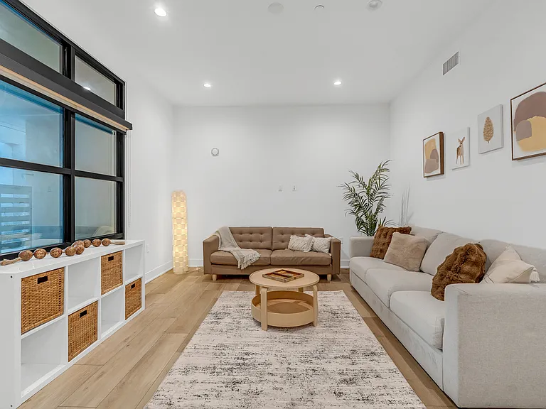 178 S Euclid Ave #310 — Photo 26