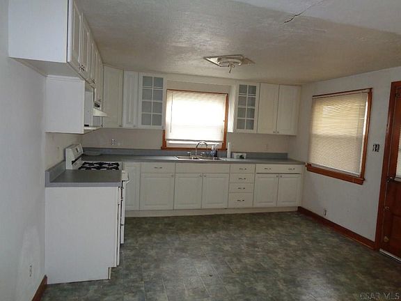 2nd image of 1762 Goucher St