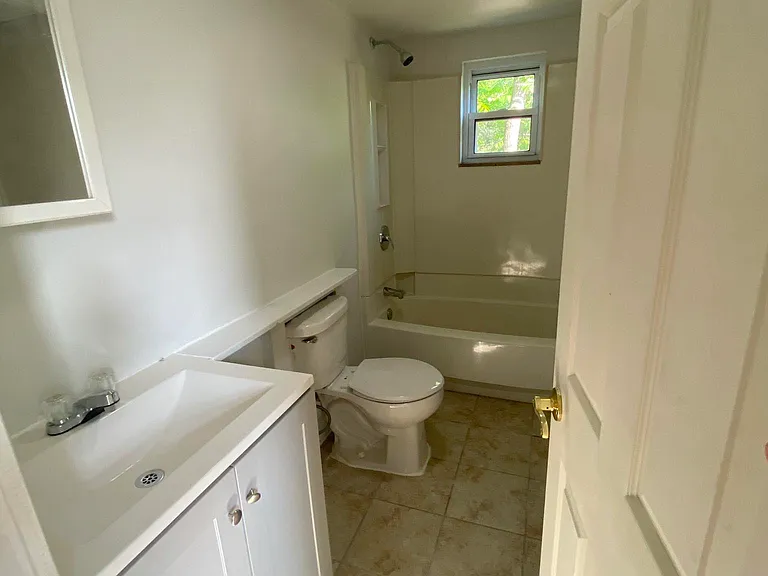 61 Pointview Rd #2 — Photo 26
