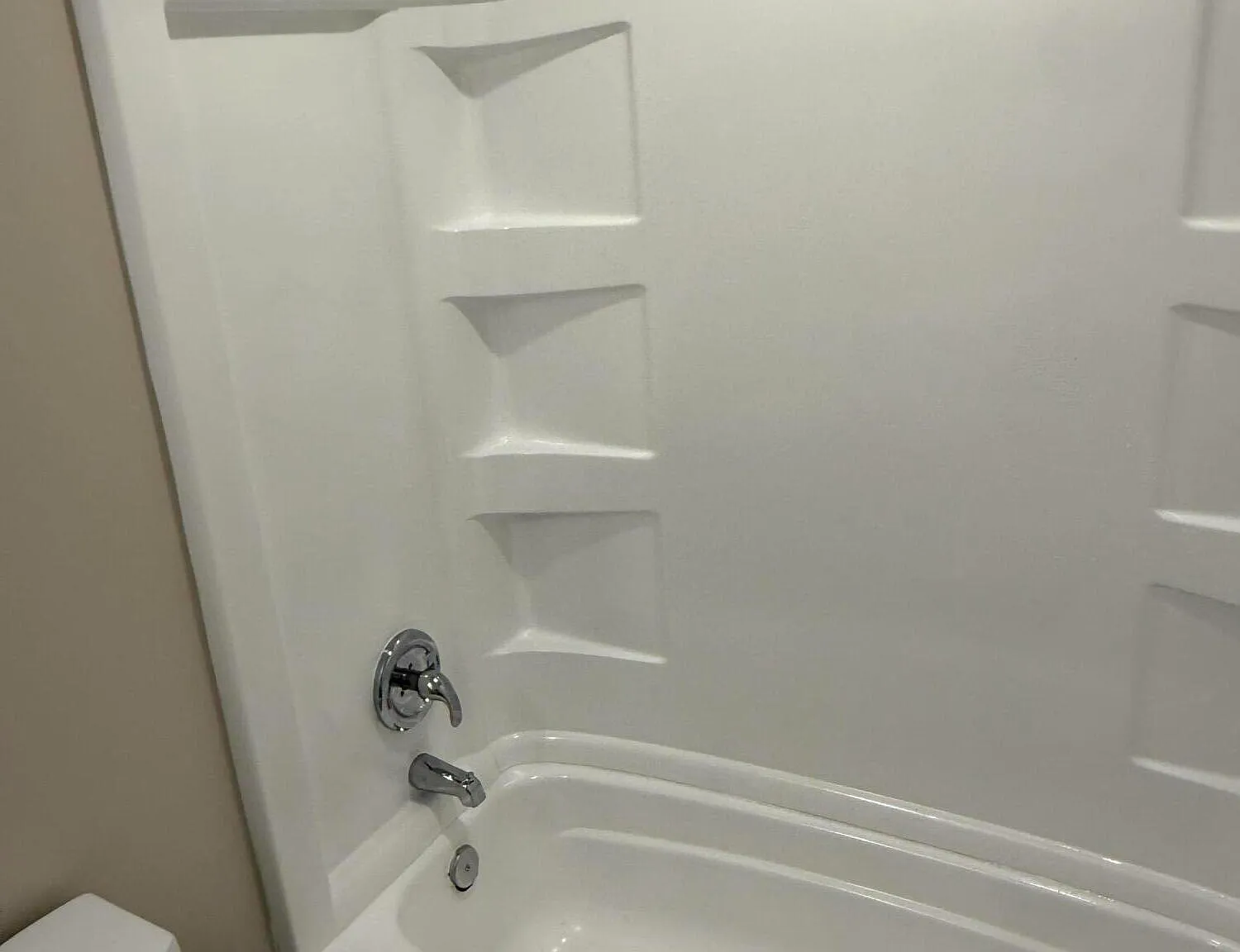 1 bed, 1.0 bath, $1,550 — Photo 2