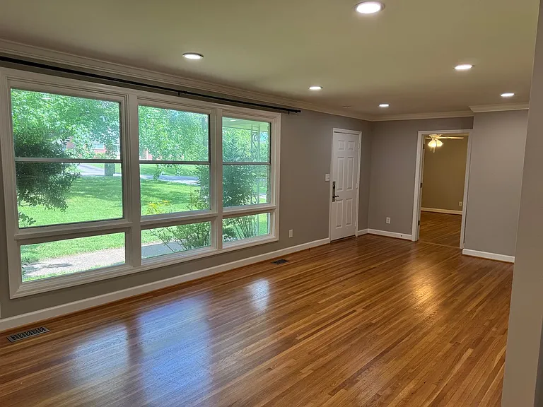 5015 Manuel Dr — Photo 6