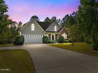 4 Horizon Ct, Whispering Pines, NC 28327